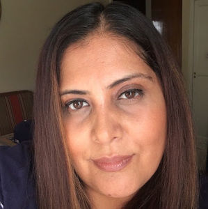 Meet your Posher, Robles